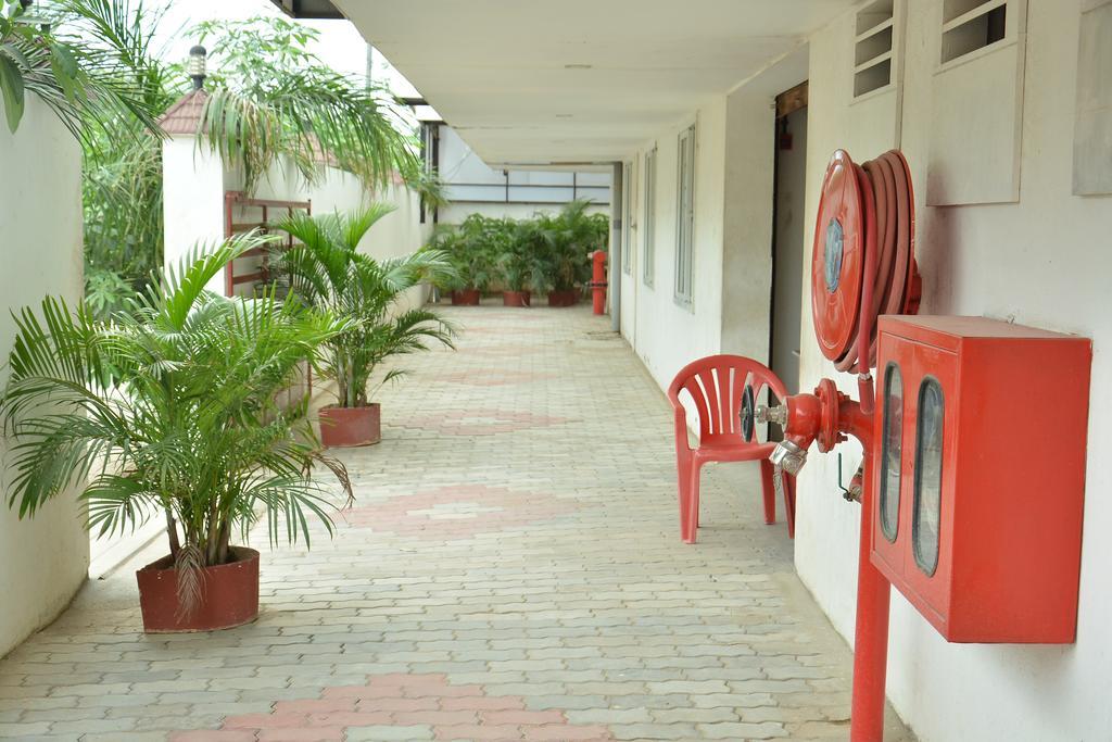 Hotel Palmyra Grand Suite - Tirunelveli Εξωτερικό φωτογραφία